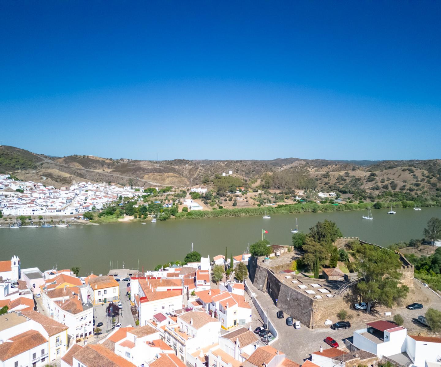 Castelo e miradouro da Vila de Alcoutim 